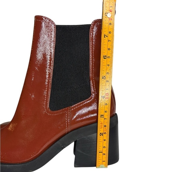 NWOT Gianni Bini Banks Crinkle Patent Double Gore Square Toe Booties Size 6 - Picture 8 of 9